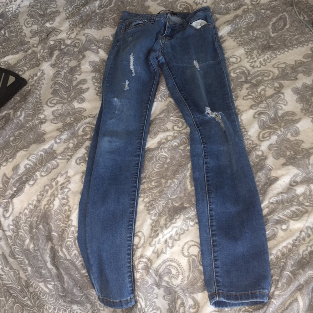 ripped skinny jeans
